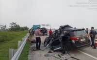Kecelakaan Tragis di Tol Lampung Dua Mahasiswa Tewas, Diduga Sopir Mengantuk