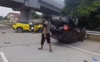 Bus Tabrak Karyawan di Depan PT Sharp Electronics Karawang, Korban Meninggal Dunia