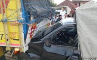 Karambol di Pantura Brebes: Rem Blong Truk Kaca Picu Empat Kendaraan Hantam Beruntun