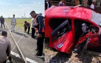 Dua Nyawa Melayang Usai KA Batara Kresna Tabrak Mobil di Wonogiri